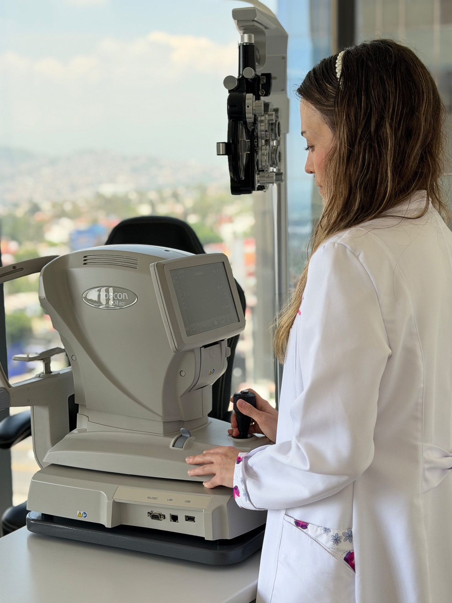 Estudio de refracción con autorefractómetro de precisión